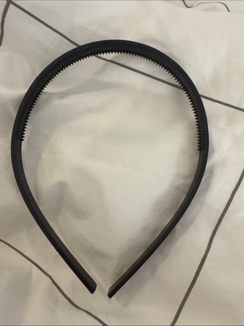 Black Women's Plastic Teeth Headband - Classic Everyday Style